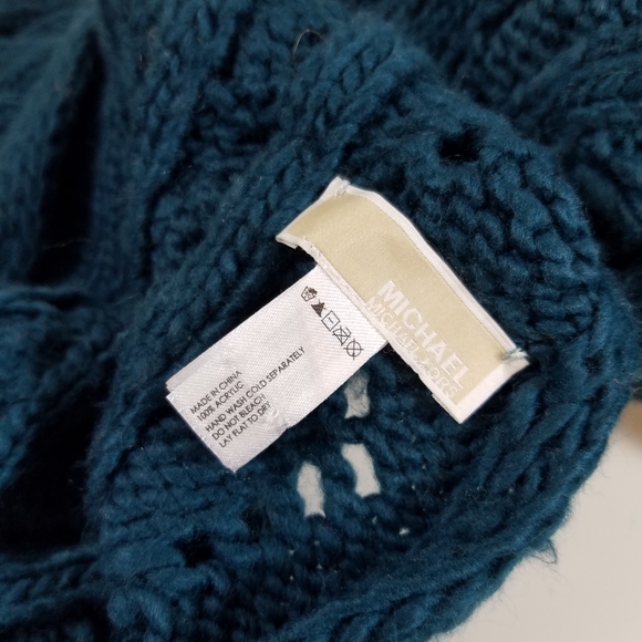 MICHAEL MICHAEL KORS Cable Knit Infinity Scarf OS